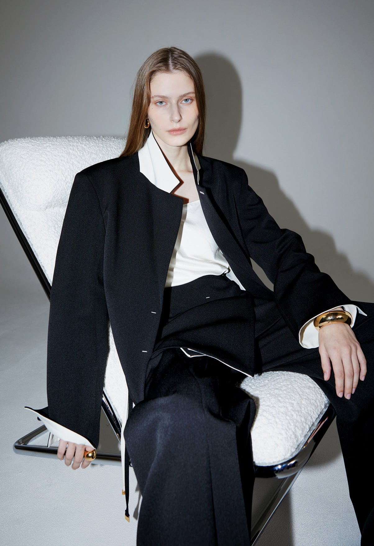 Ava Tailed Oversized Jacket-BLACK