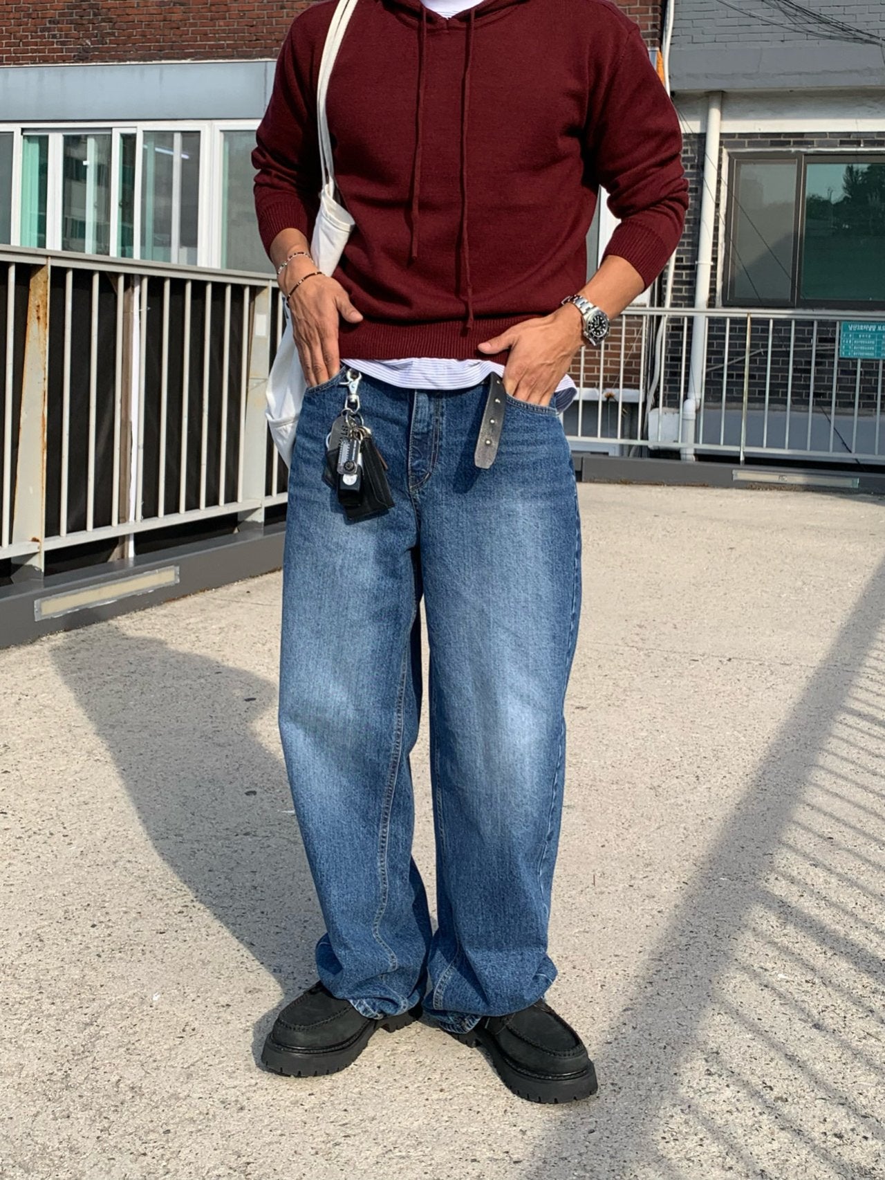 Mid-Blue Curved Denim Pants