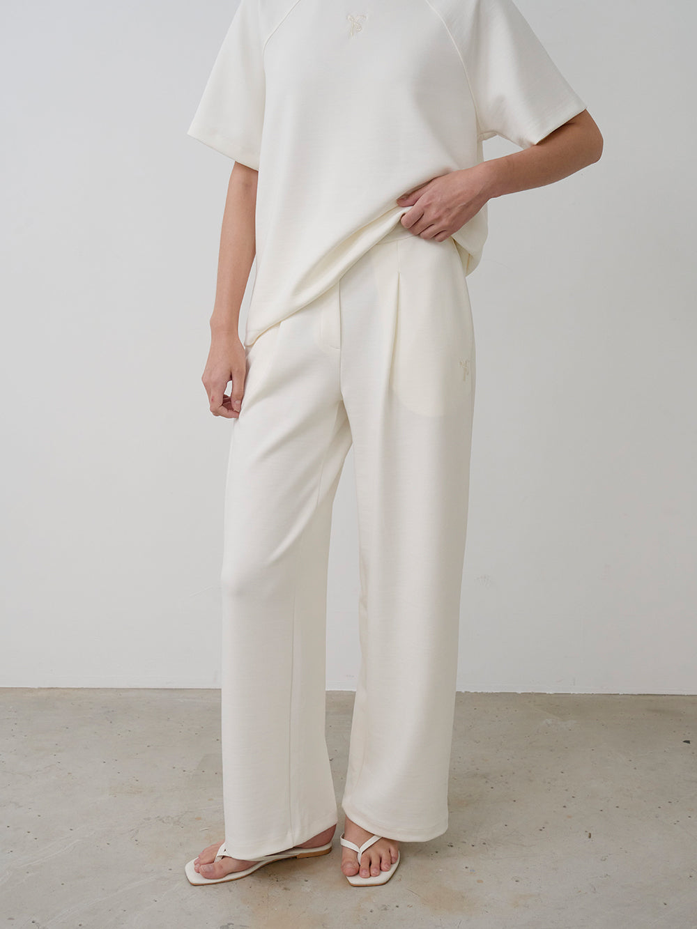 【HER&SHE 2025AW】Double Face Symbol Clean Tuck Pants (25F/W)