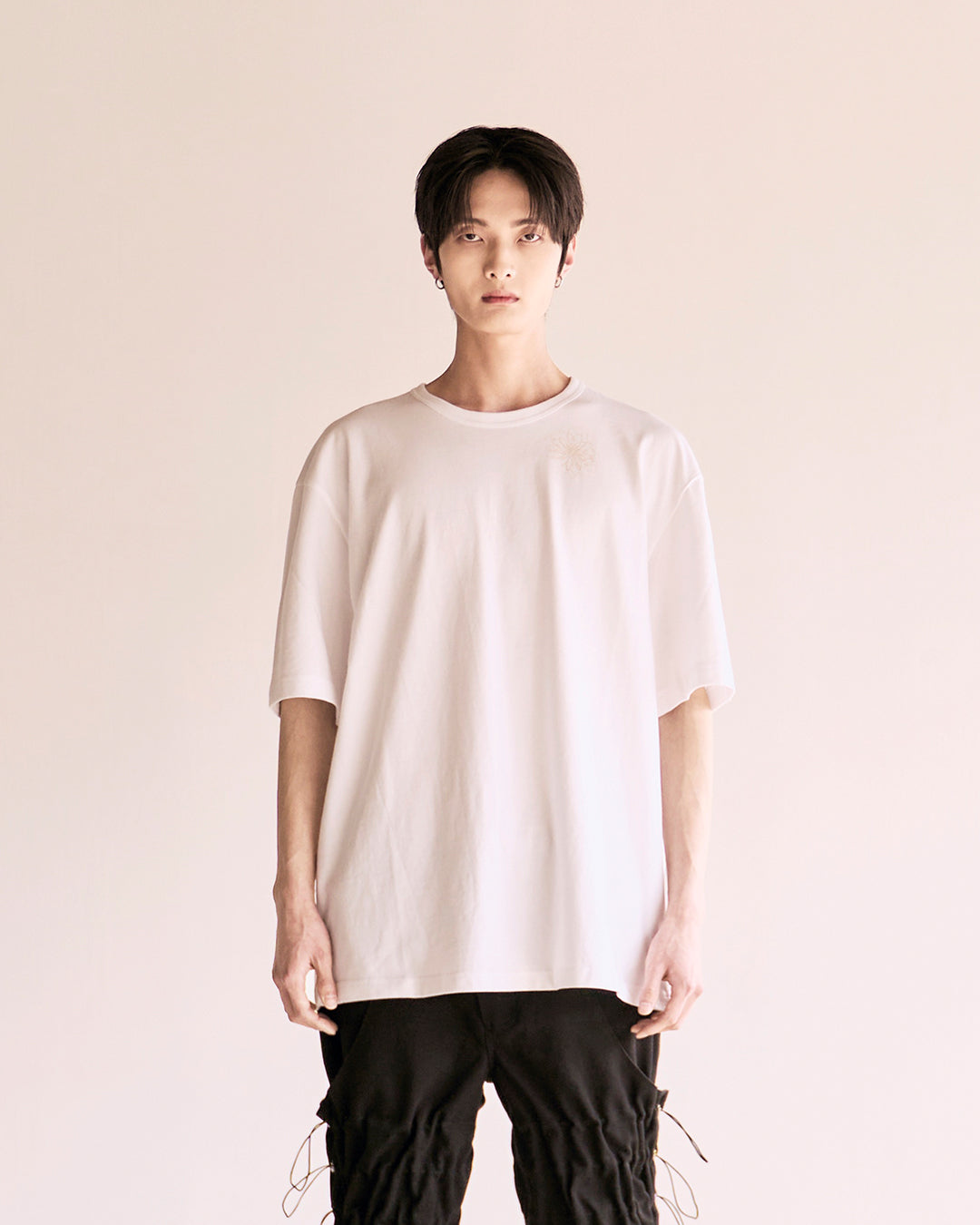 Flower Graphic T-Shirts (Recycle Fabric)_White