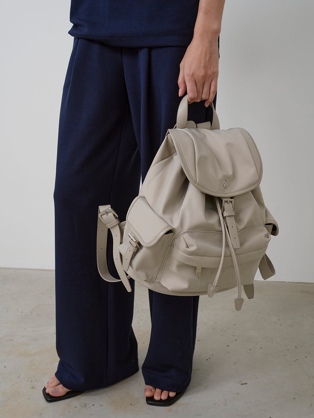 【HER&SHE 2025AW】[Numbering bag 23] Nua Flap Backpack
