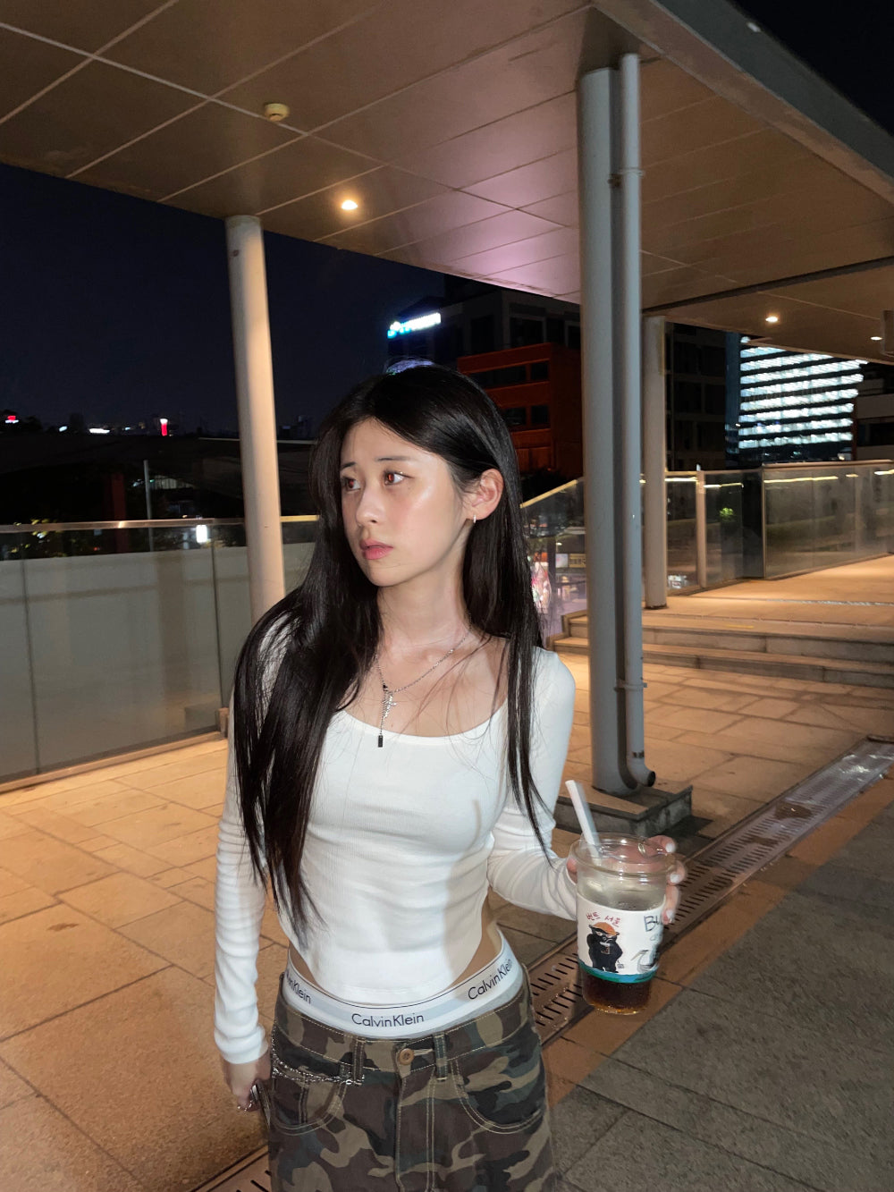 BASIC ROUND NECK LONG SLEEVE -WHITE