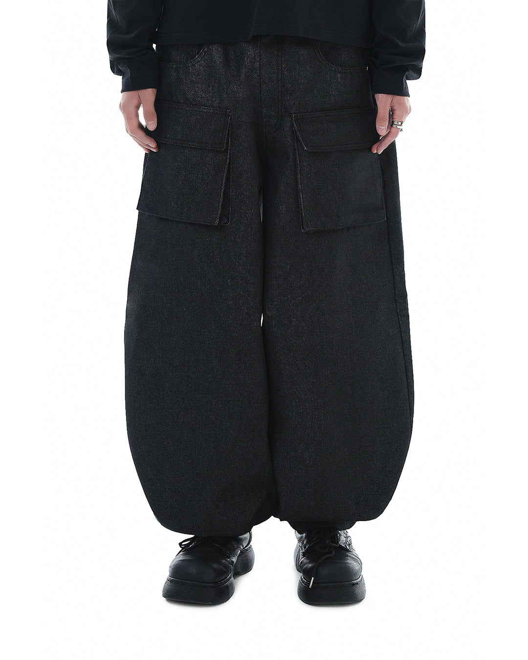 Balloon Pocket Non-fade Denim Pants_Black