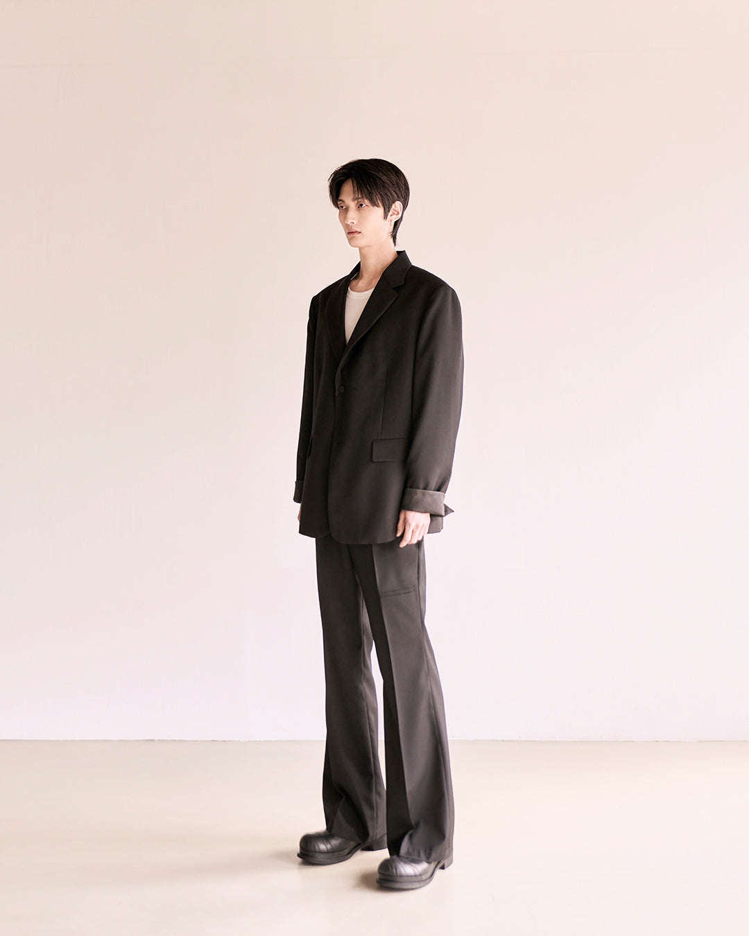 Choke Pocket Wool Flare Slacks_Black