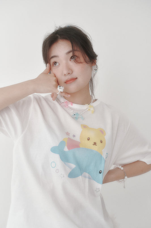 [X YOUNGART] JINI's Dolphin Ride Cubic T-shirt