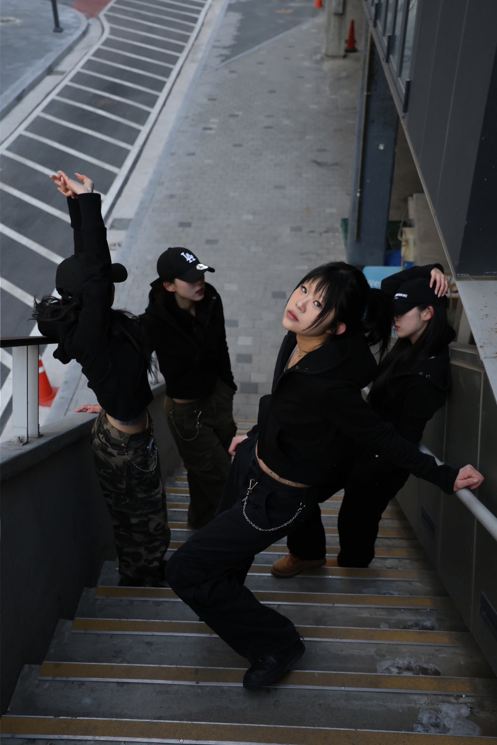 BEGINNING HOODED ZIP-UP