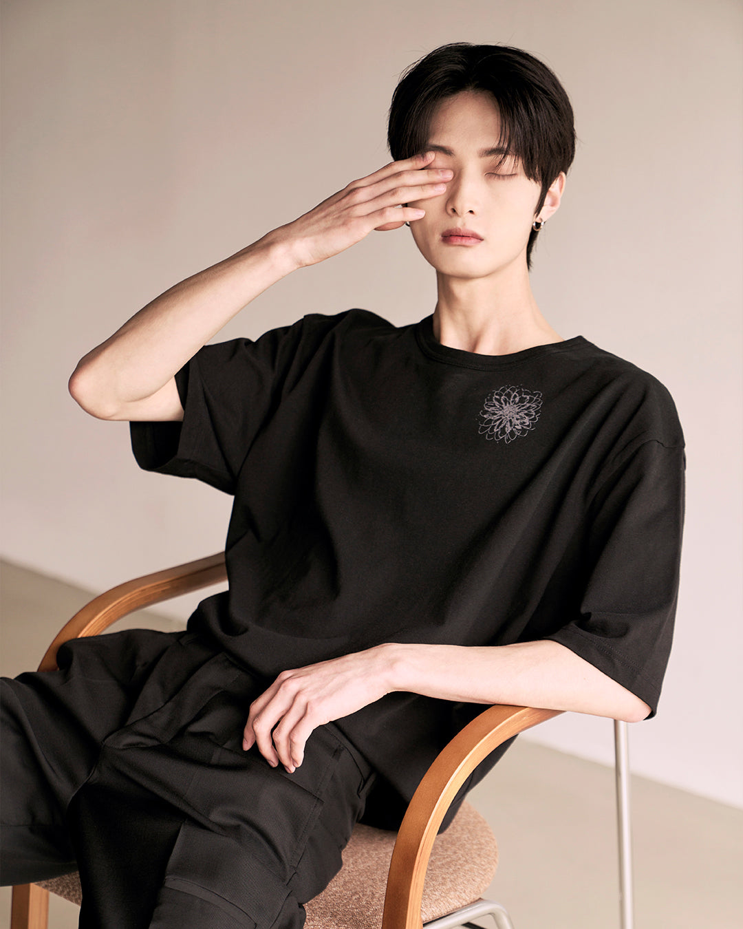 Flower Graphic T-Shirts (Recycle Fabric)_Black