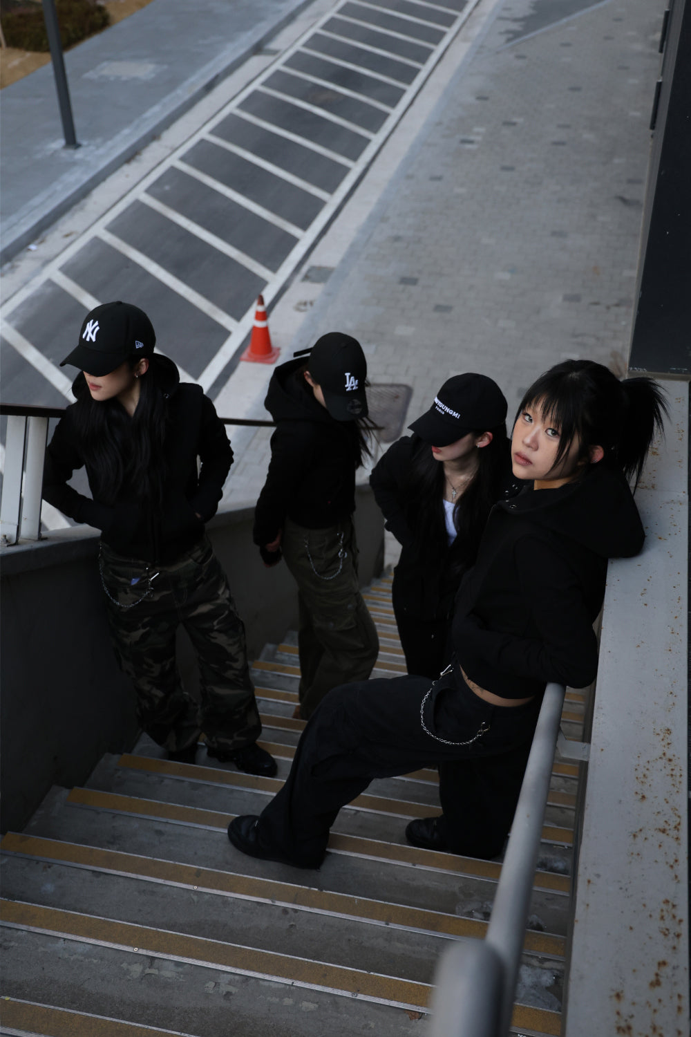 BEGINNING HOODED ZIP-UP