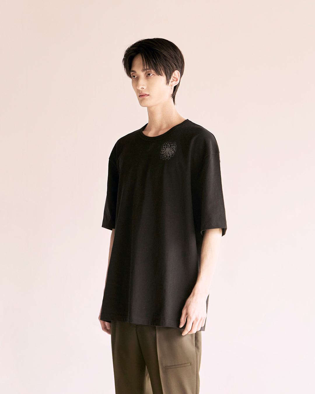 Flower Graphic T-Shirts (Recycle Fabric)_Black