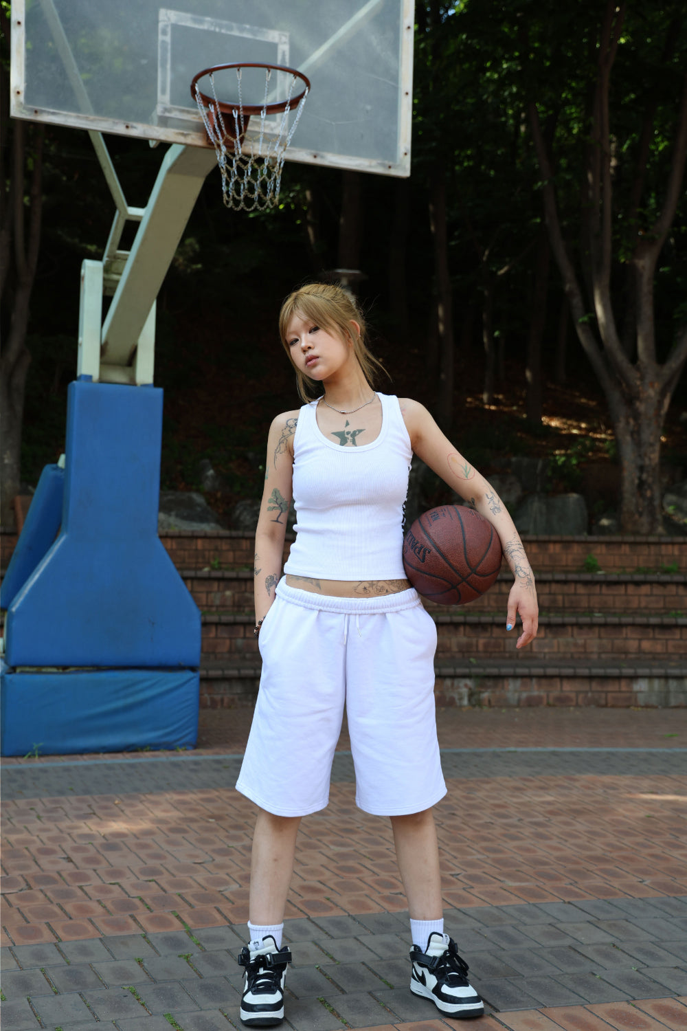 C - LOGO BERMUDA PANTS IN -WHITE