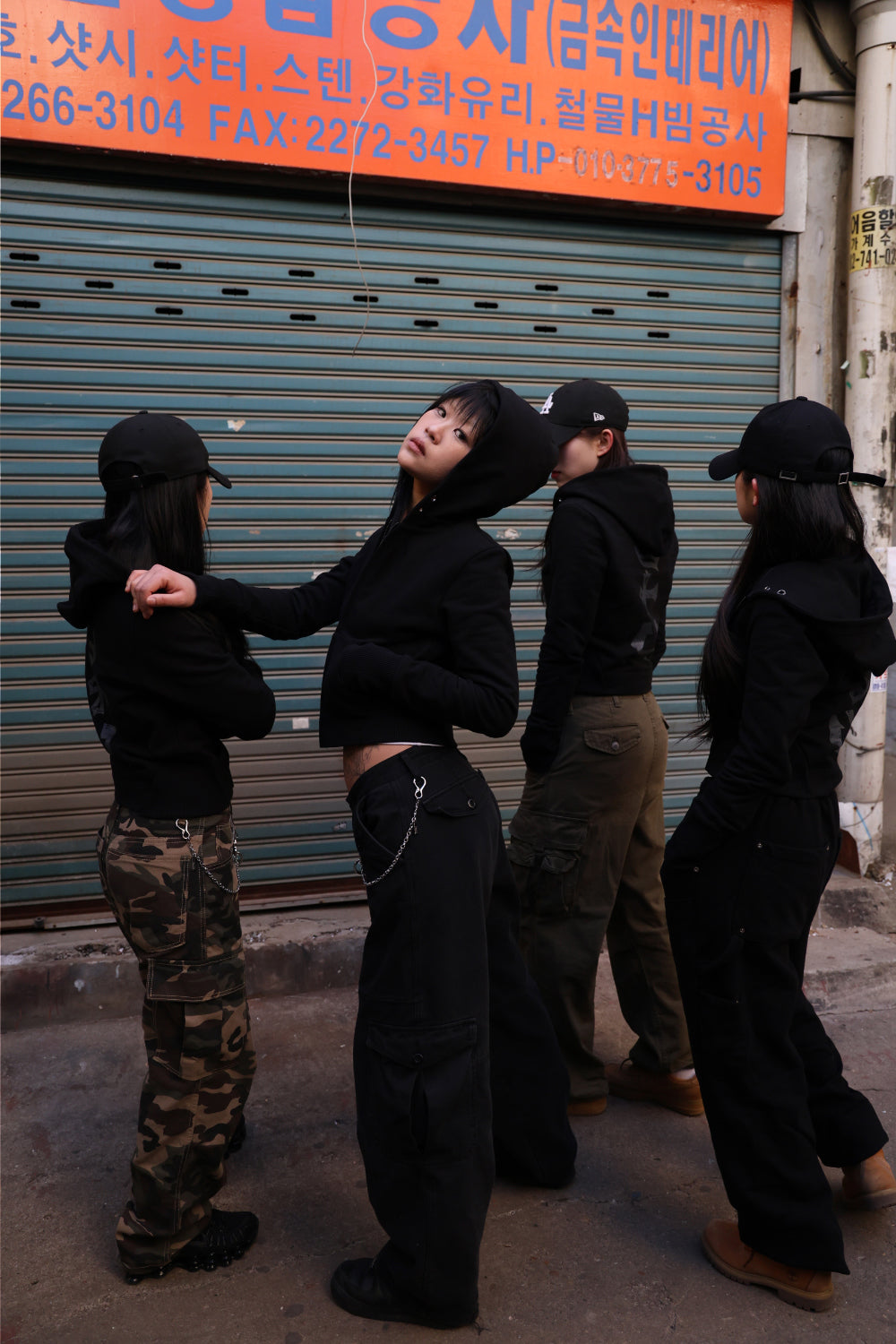 BEGINNING HOODED ZIP-UP