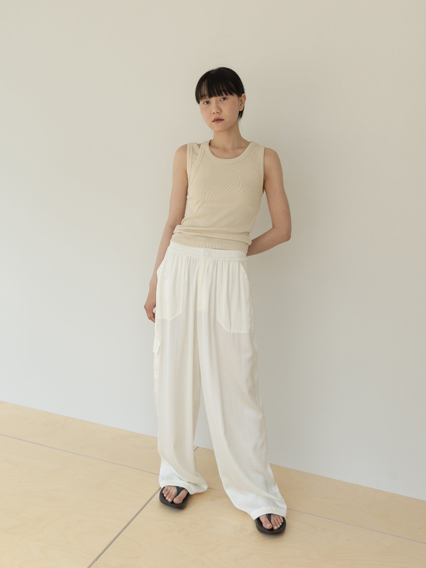 Mei Ribbed Sleeveles-BEIGE