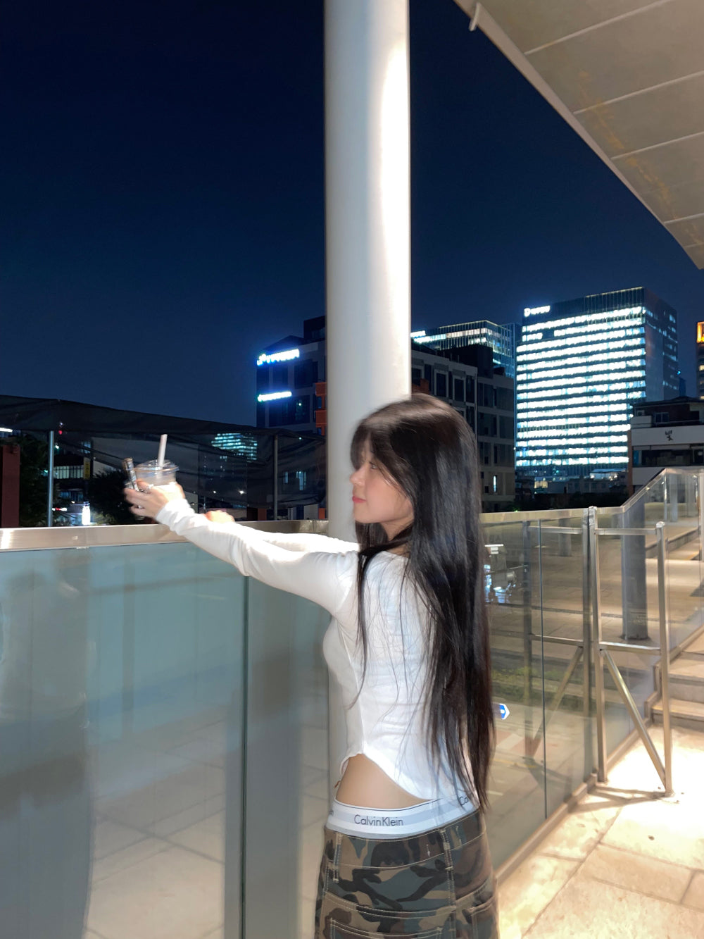 BASIC ROUND NECK LONG SLEEVE -WHITE