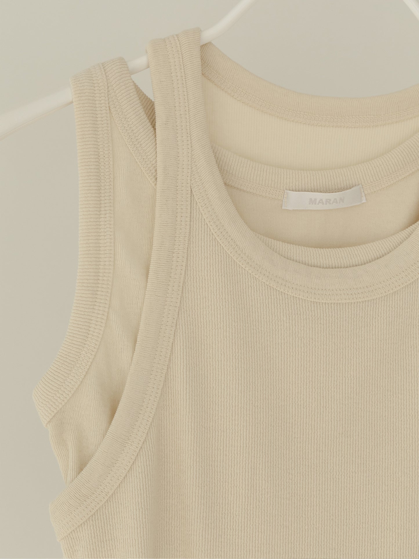 Mei Ribbed Sleeveles-BEIGE
