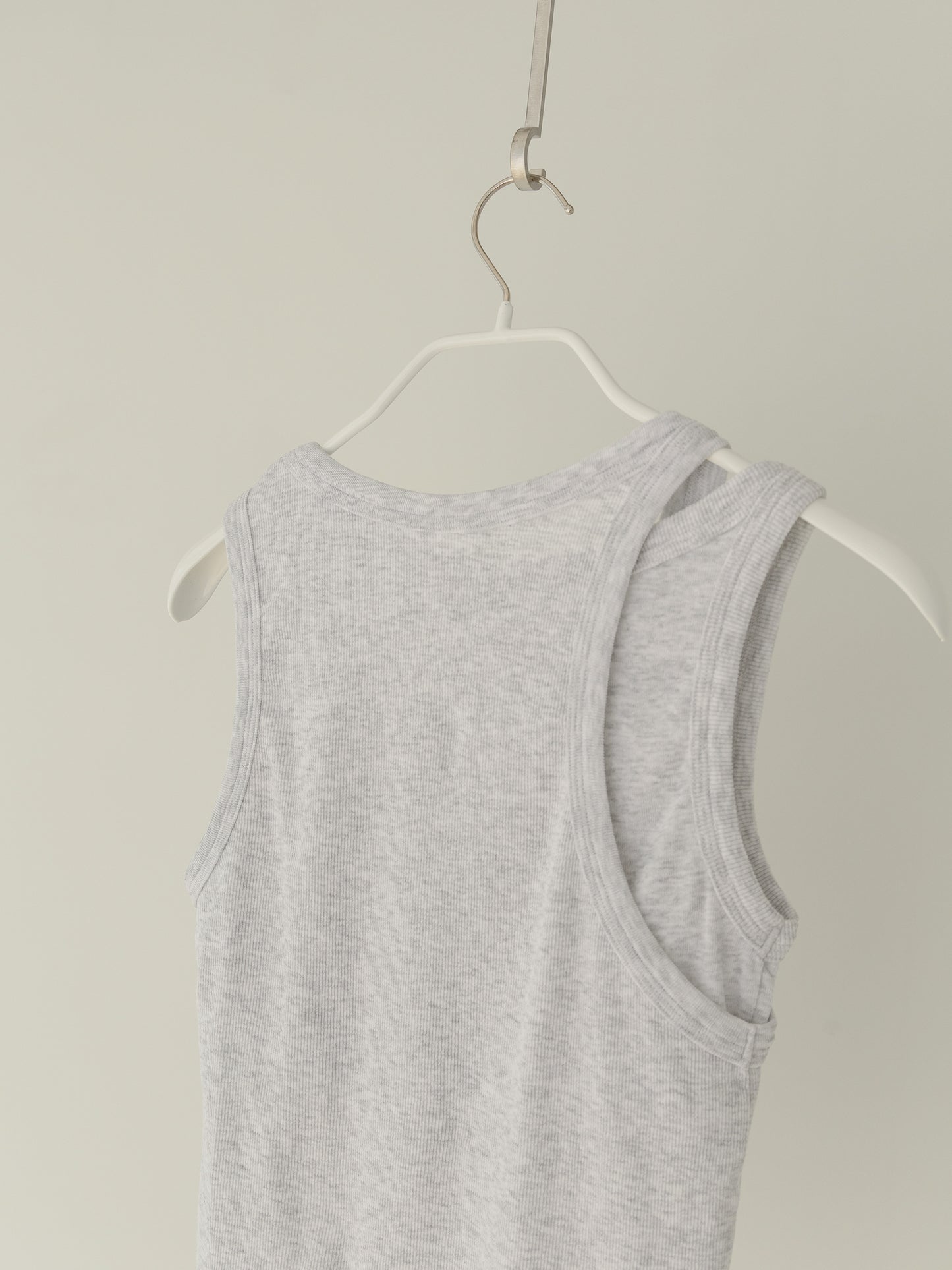 Mei Ribbed Sleeveles-GRAY