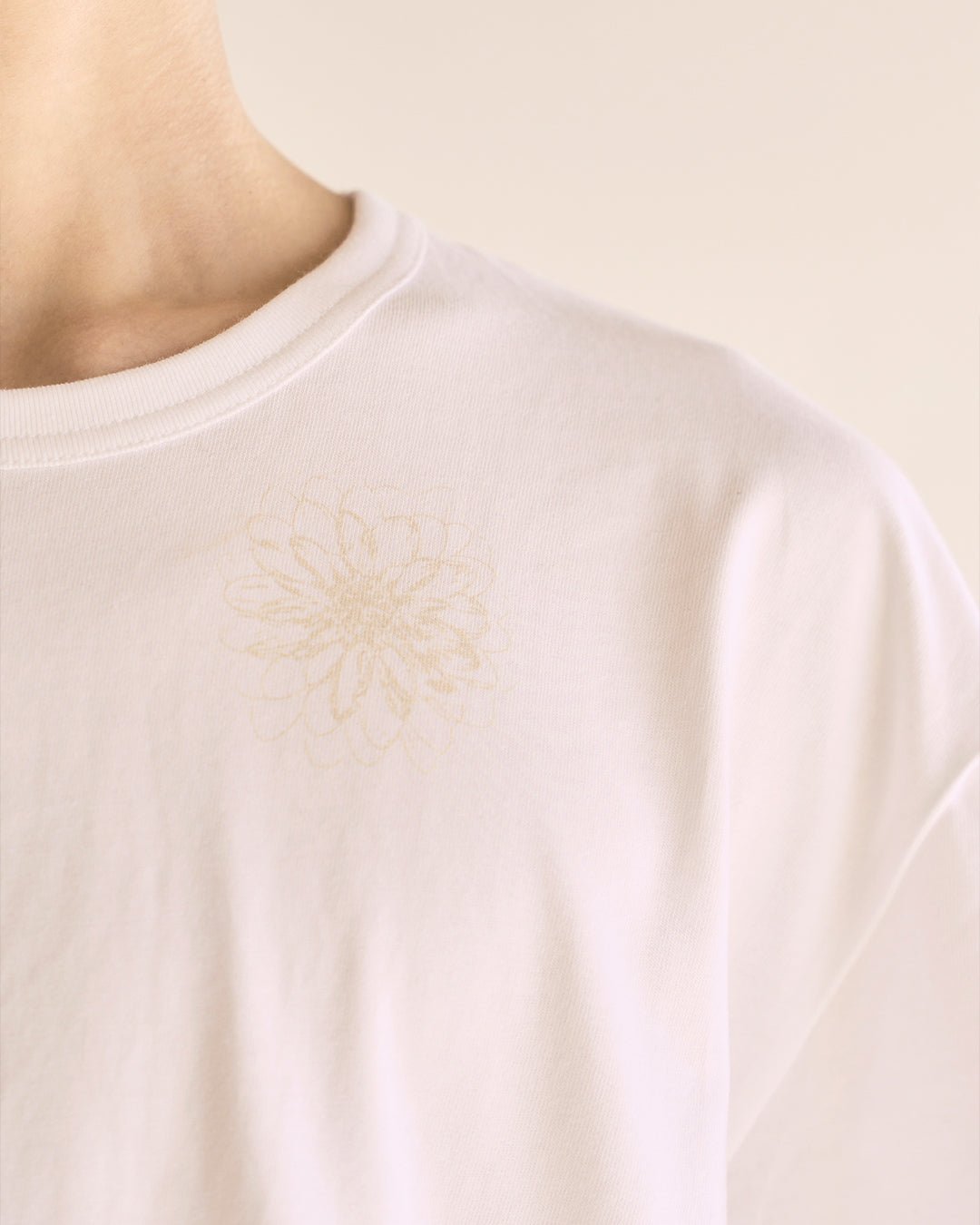 Flower Graphic T-Shirts (Recycle Fabric)_White