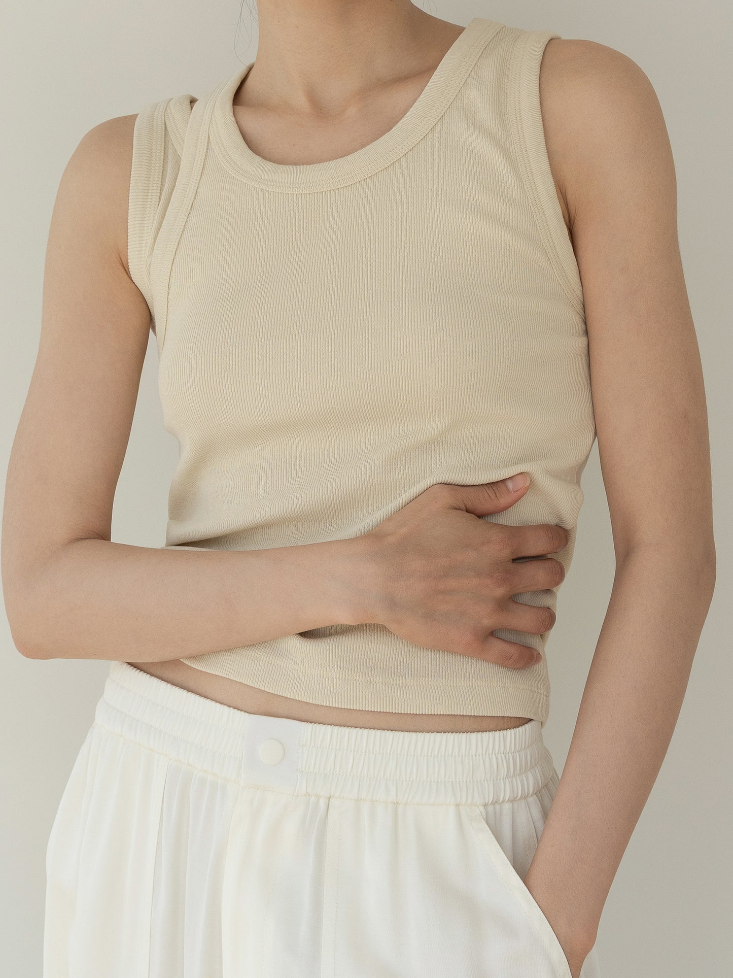 Mei Ribbed Sleeveles-BEIGE