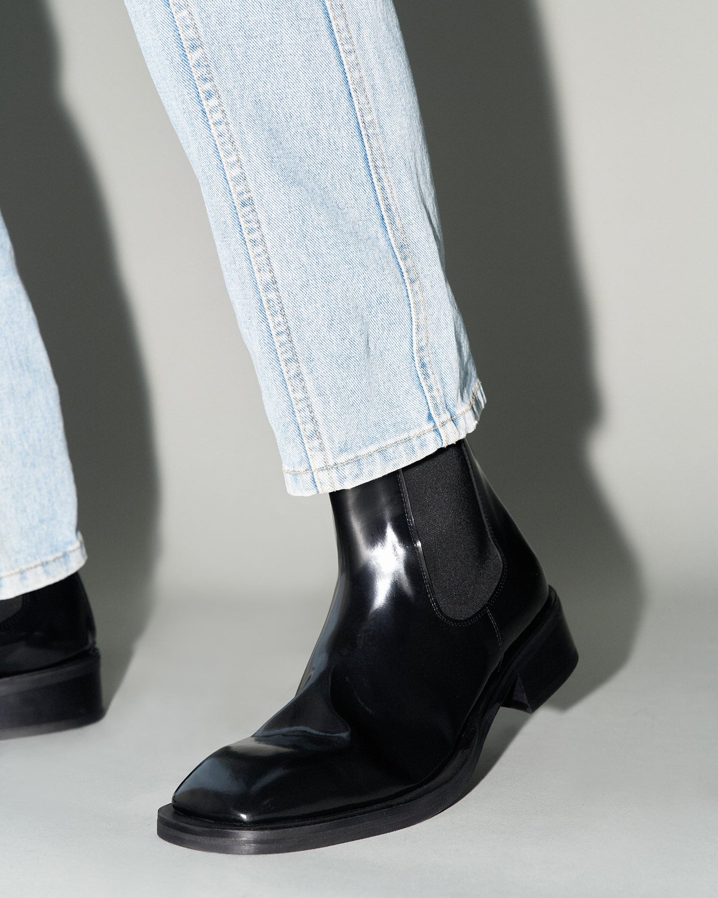 SOULESURESの人気韓国ブランド通販WooStore公式