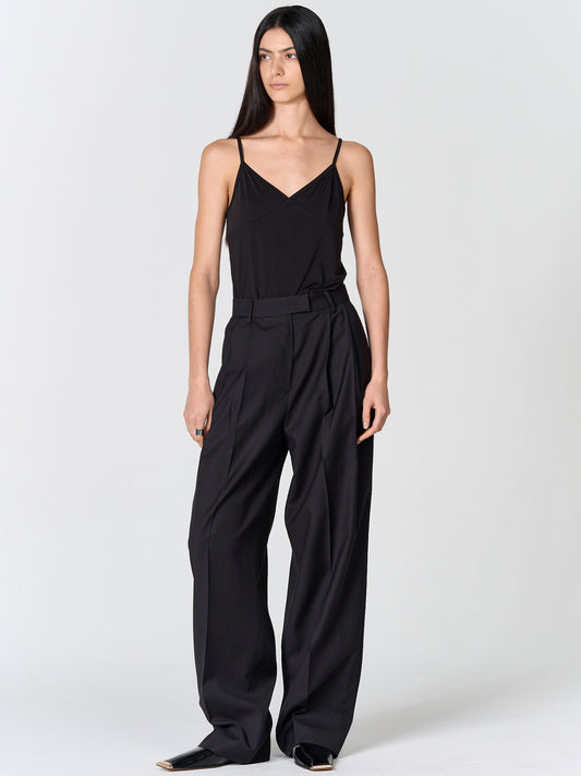 【MAGJAY】V-Neck Sleeveless Top