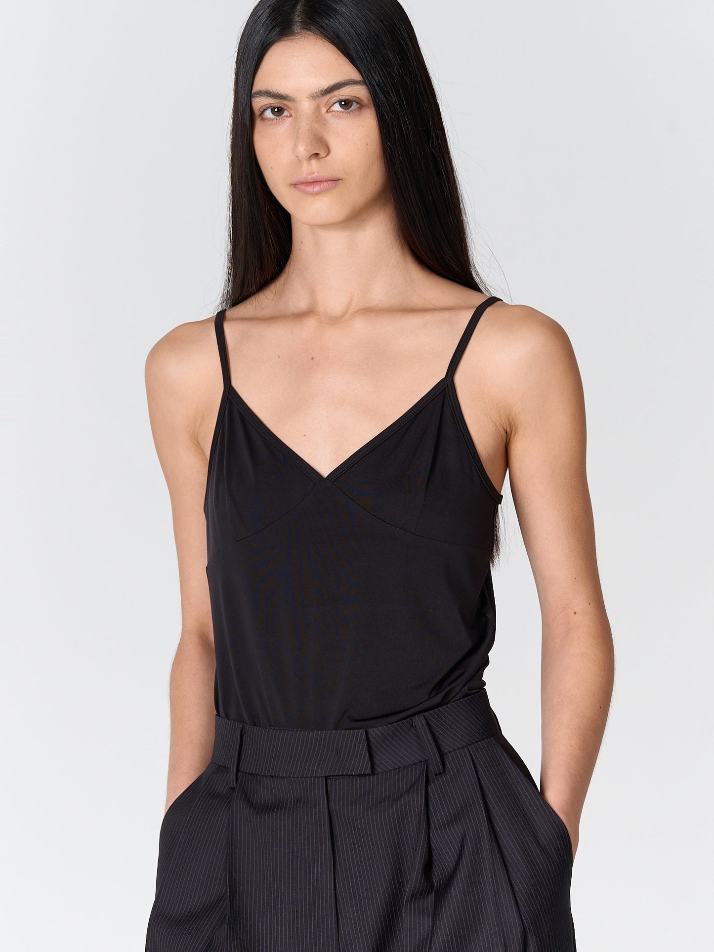 【MAGJAY】V-Neck Sleeveless Top