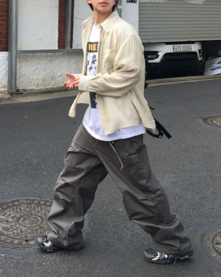 Airy Texture Light Shirt