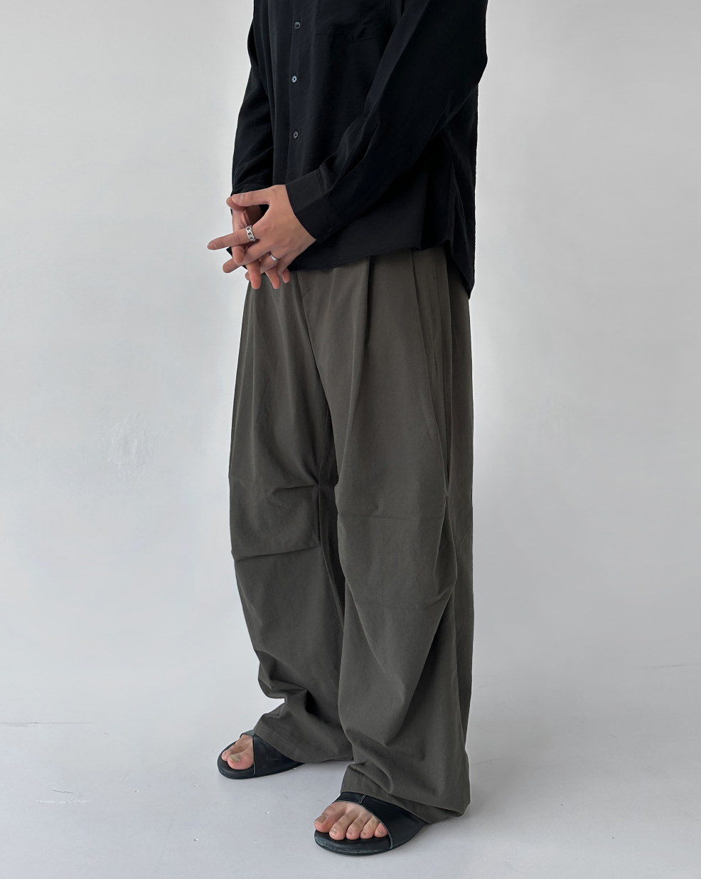Parra Linen Tuck Pants