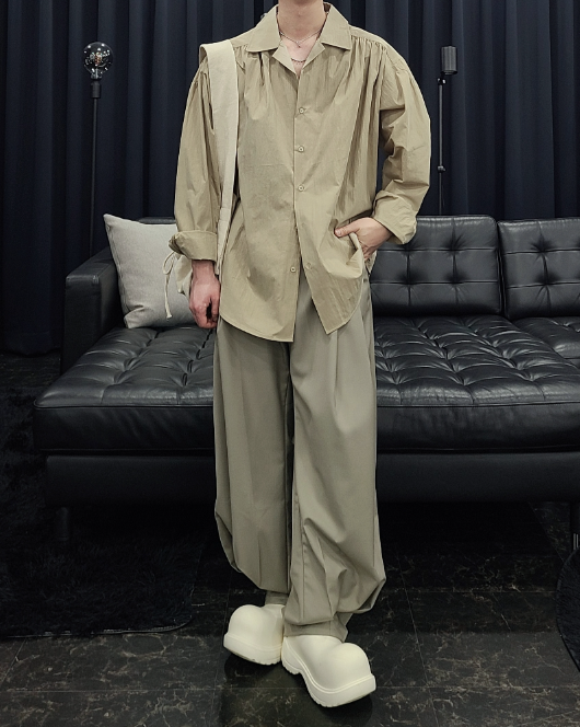 Lightweight Cotton Gathered Shirt