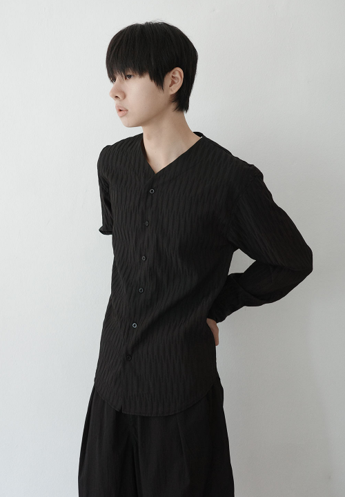 Ripple Texture V-Neck Shirt