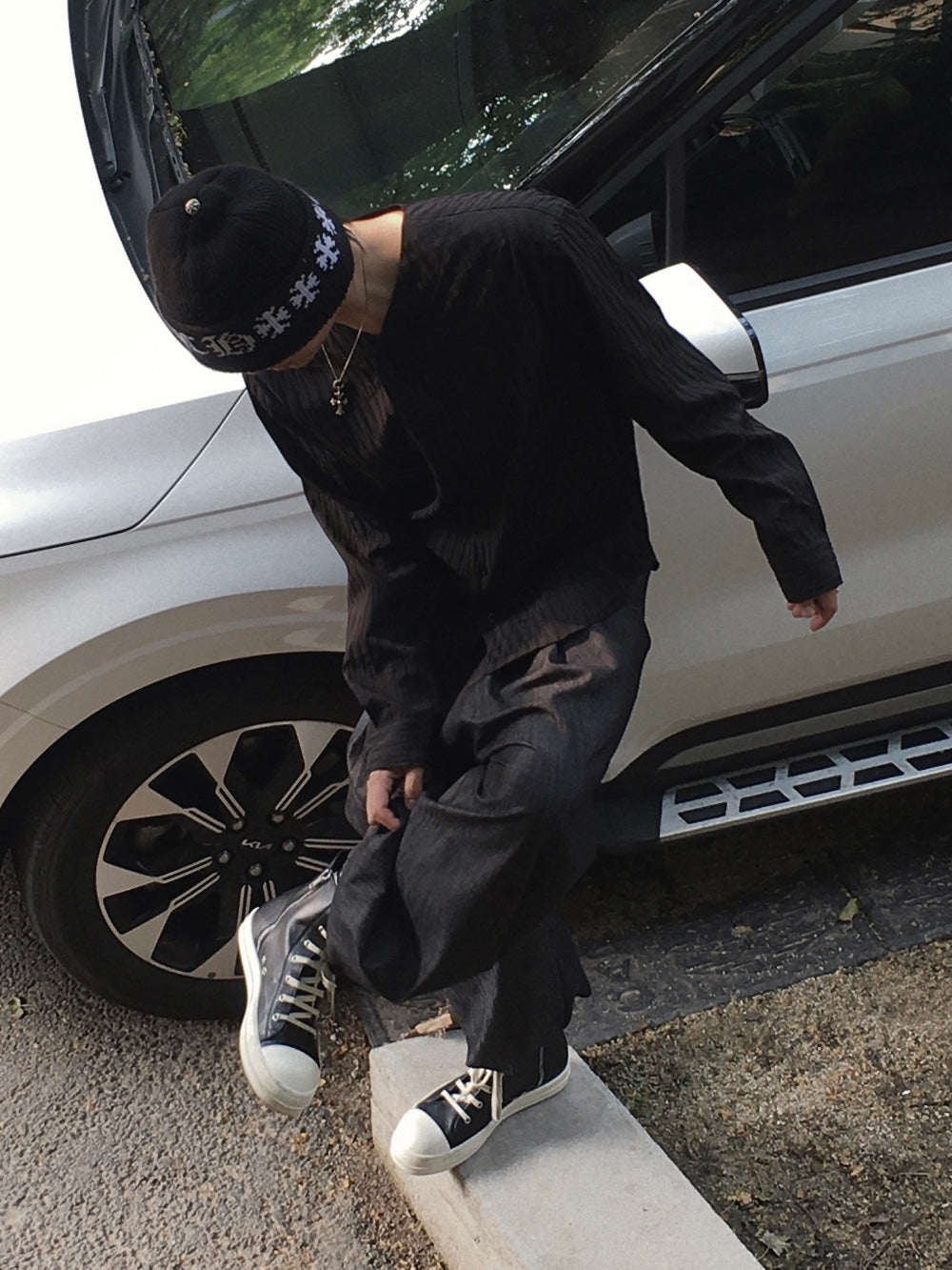 Ripple Texture V-Neck Shirt