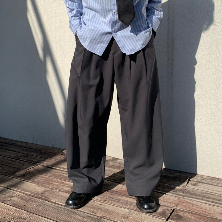2 Tuck Wide Cropped Slacks