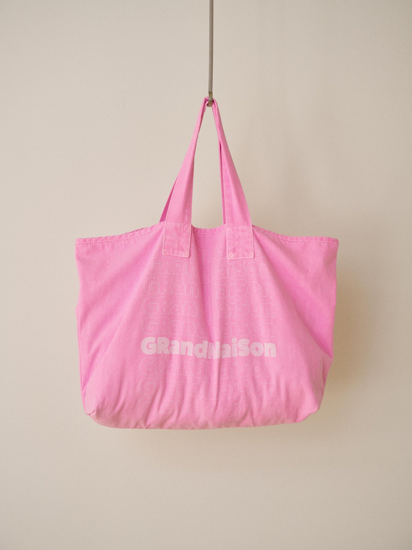 Pigment Lettering Shoulder Bag - Pink
