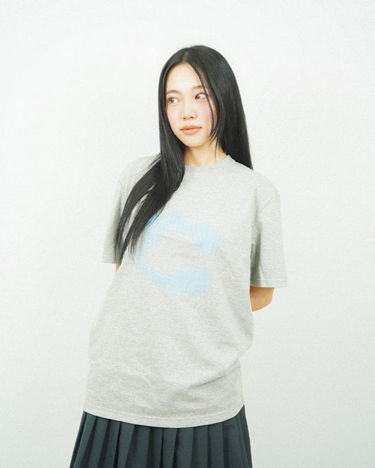 DOT C LETTER TEE -GREY