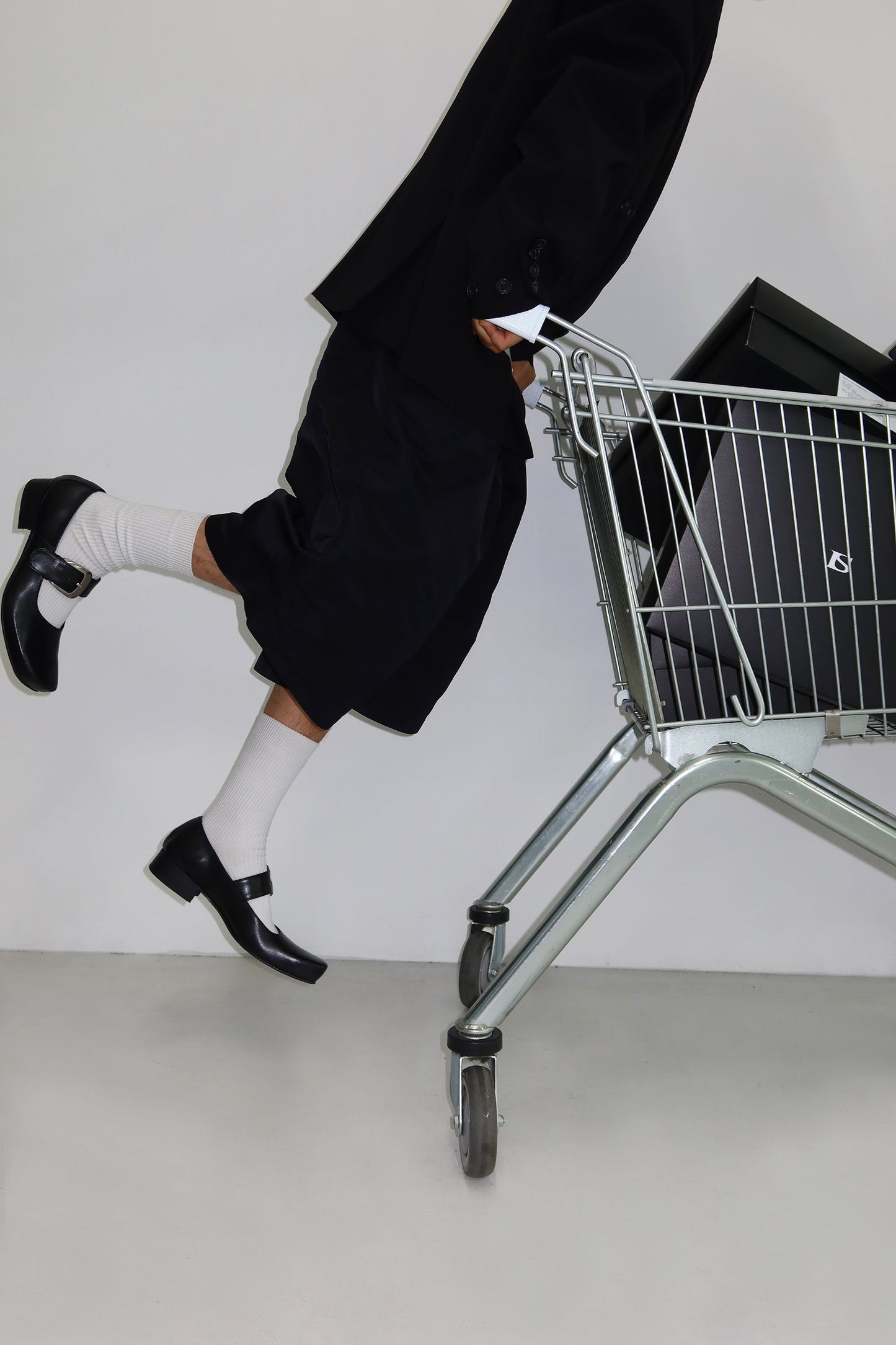 SOULESURESの人気韓国ブランド通販WooStore公式