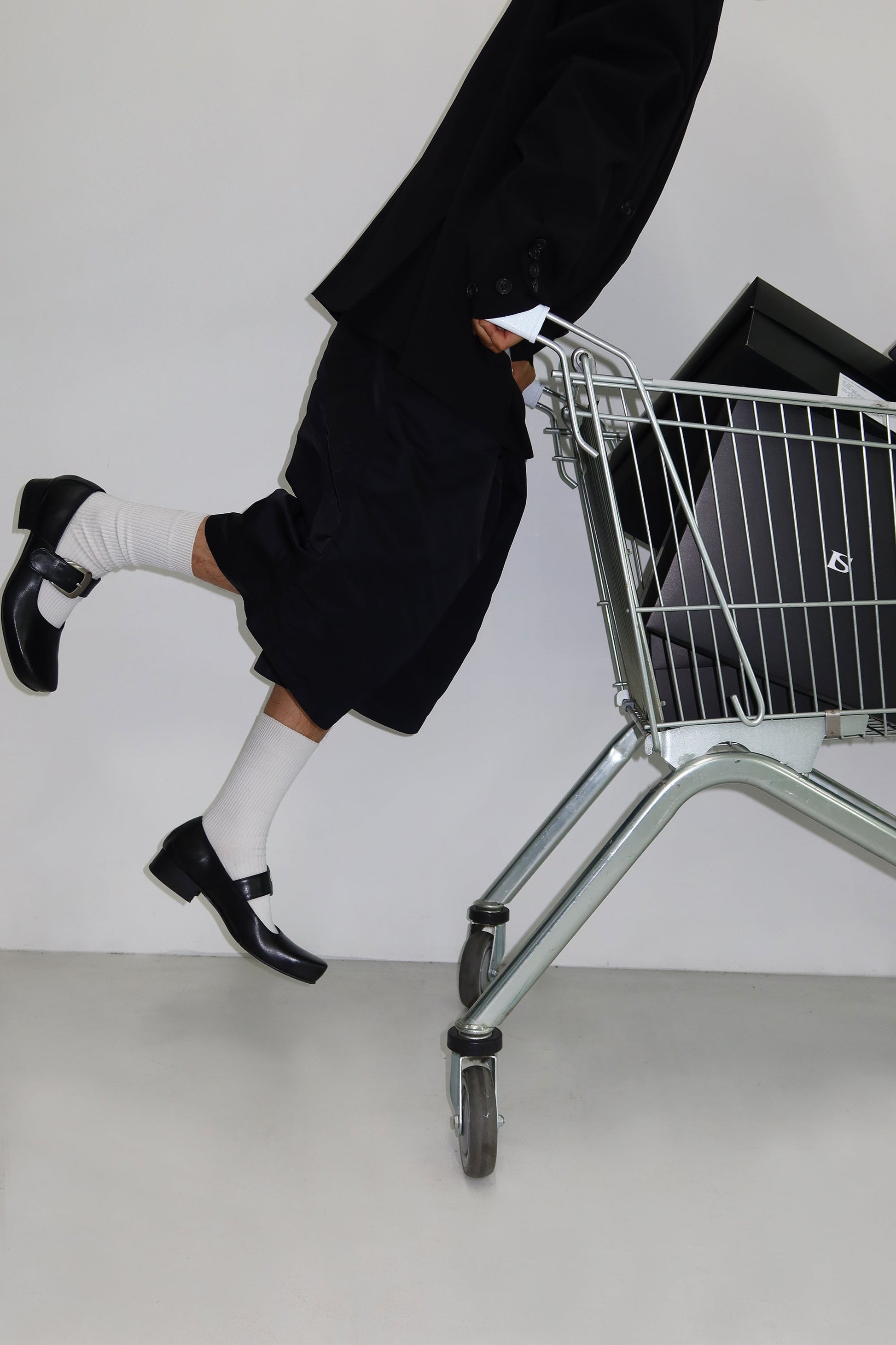 SOULESURESの人気韓国ブランド通販WooStore公式