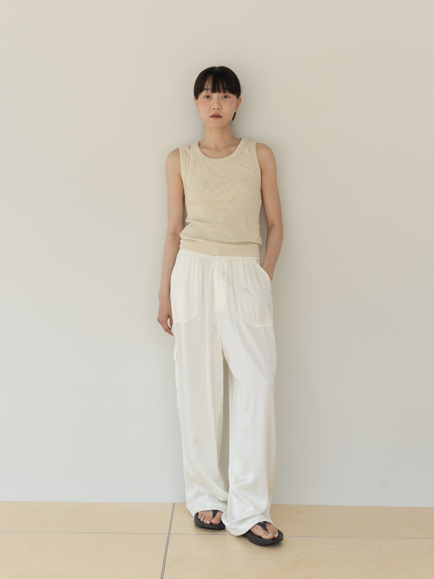Mei Ribbed Sleeveles-BEIGE