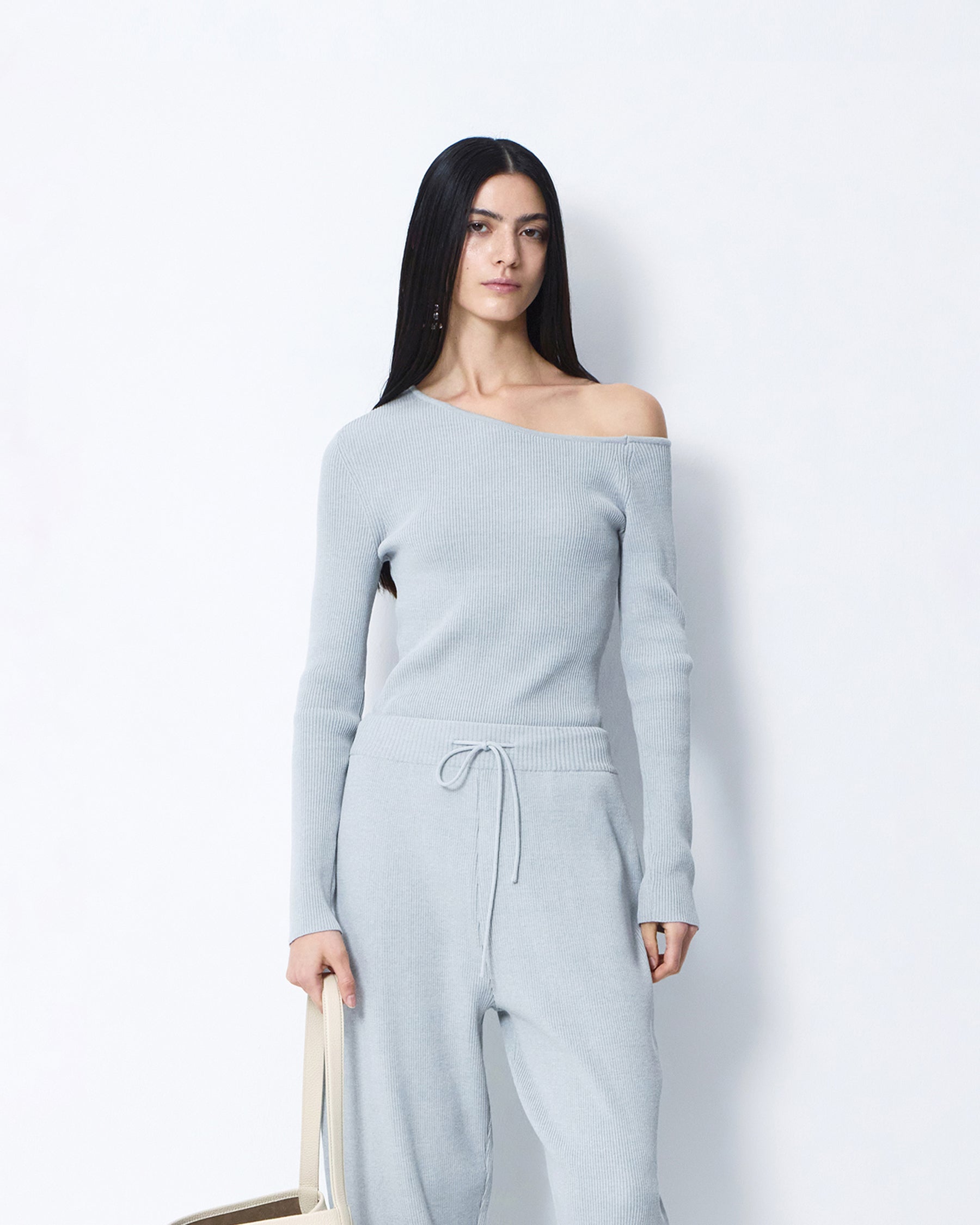 BLOSSOM H COMPANYの人気韓国ブランド通販WooStore公式