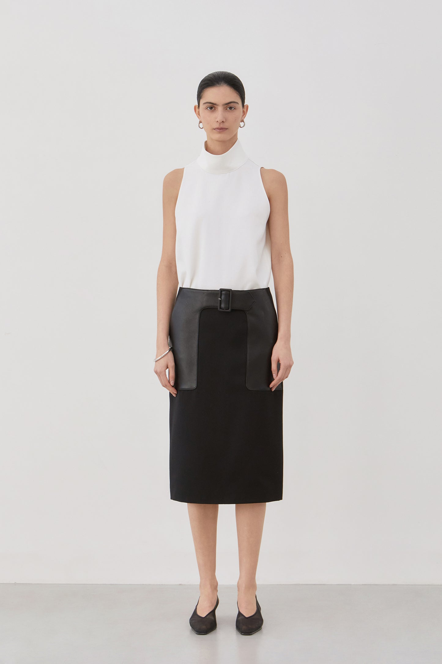 【BLOSSOM H COMPANY 2025SS】WELL LEATHER SKIRT