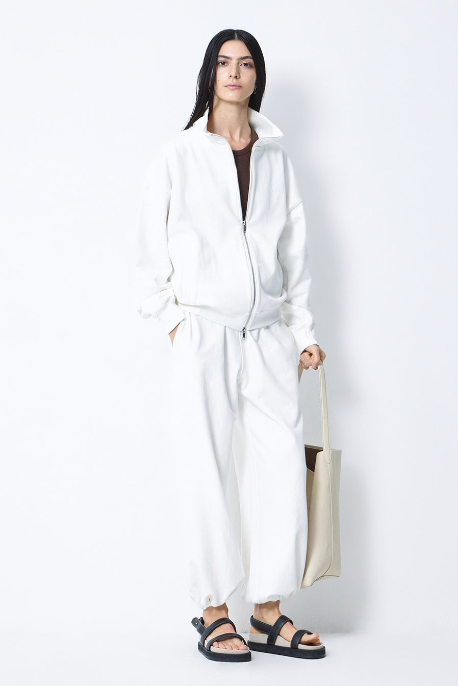 BLOSSOM H COMPANYの人気韓国ブランド通販WooStore公式