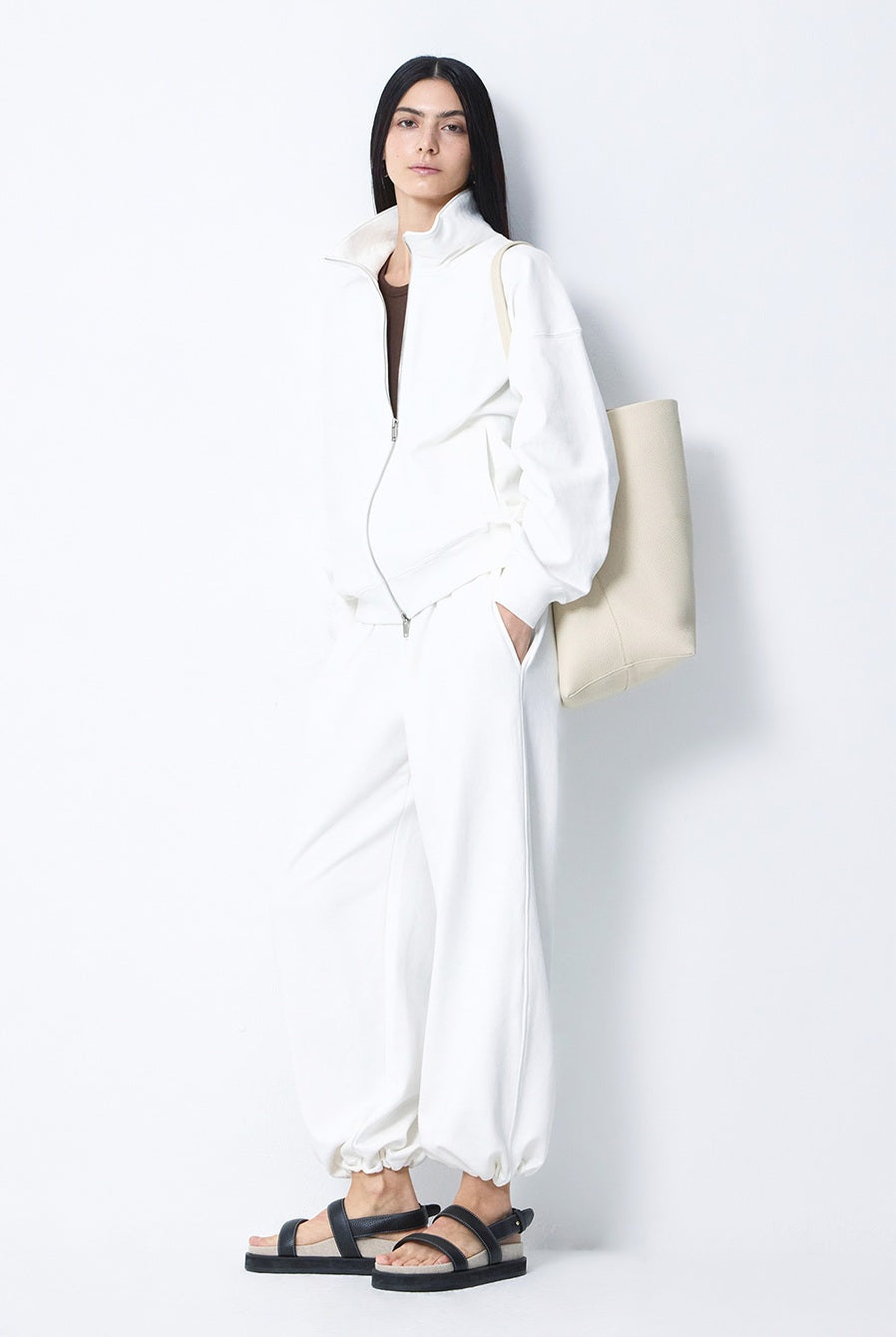 BLOSSOM H COMPANYの人気韓国ブランド通販WooStore公式