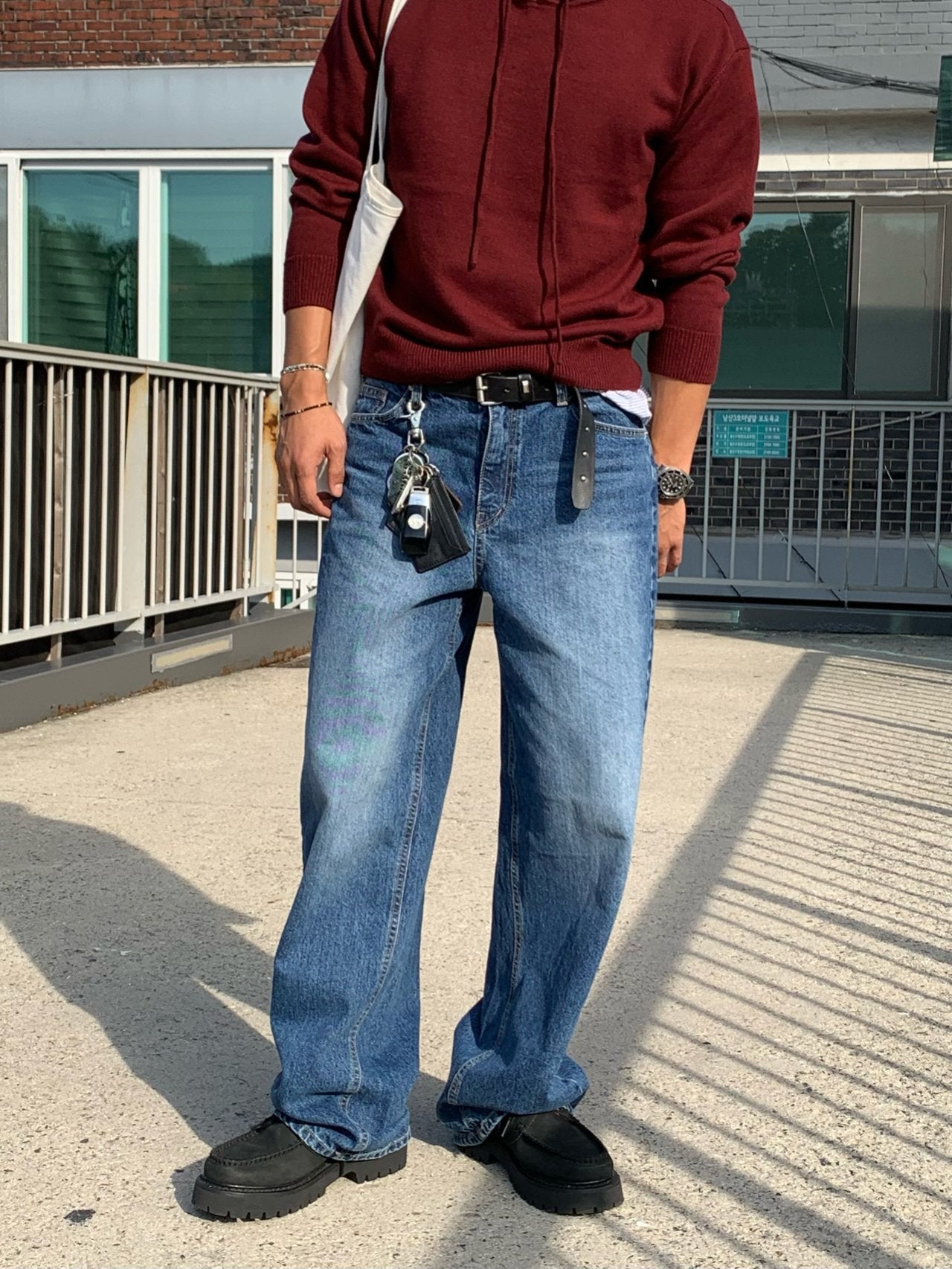 Mid-Blue Curved Denim Pants