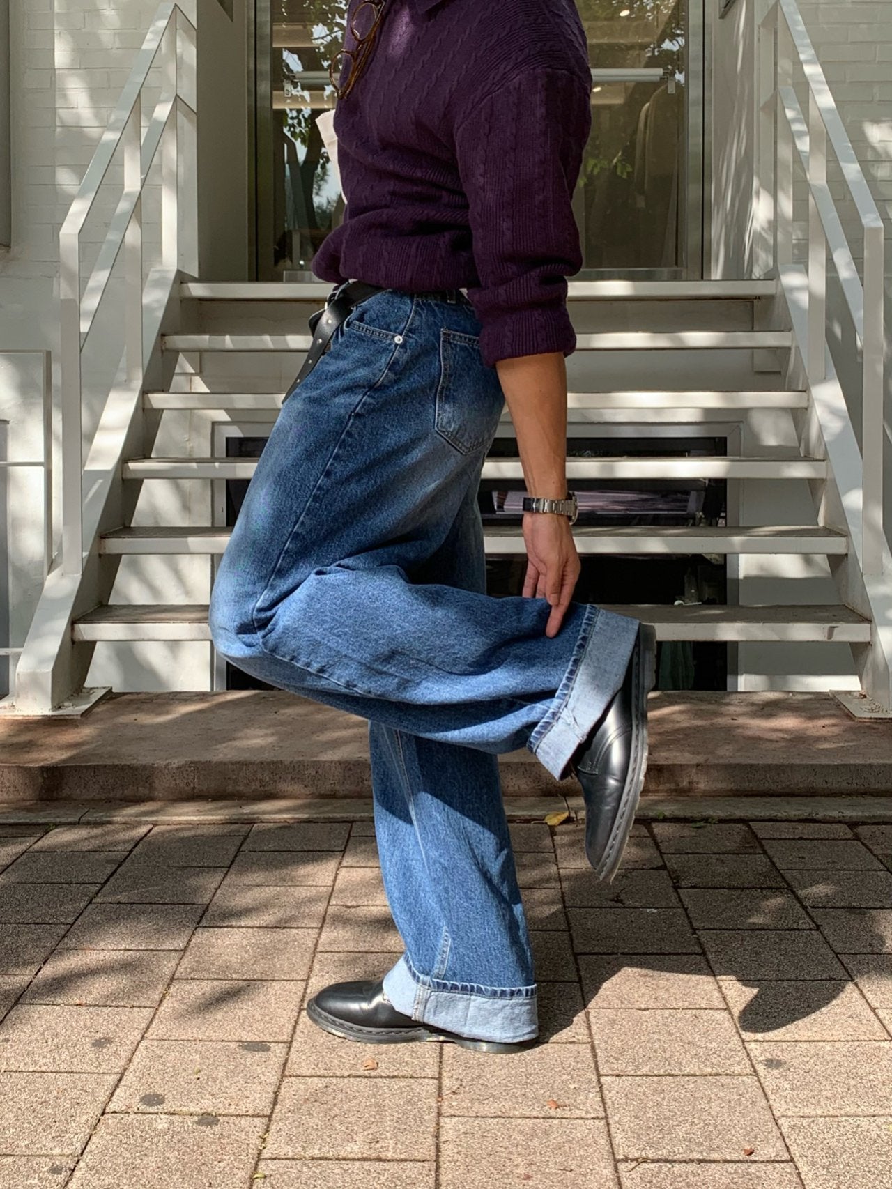 Mid-Blue Curved Denim Pants