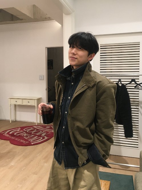 Buff Shoulder Blouson