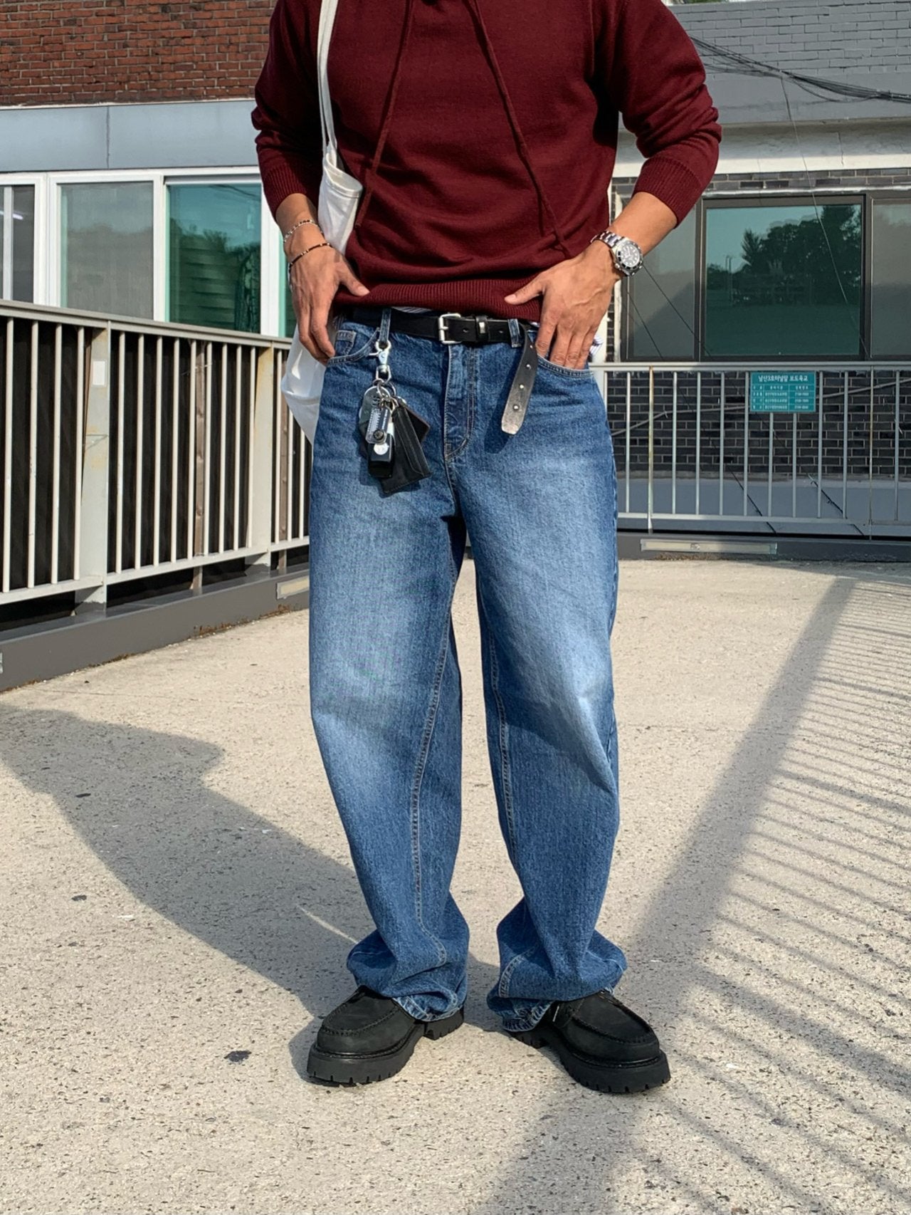 Mid-Blue Curved Denim Pants