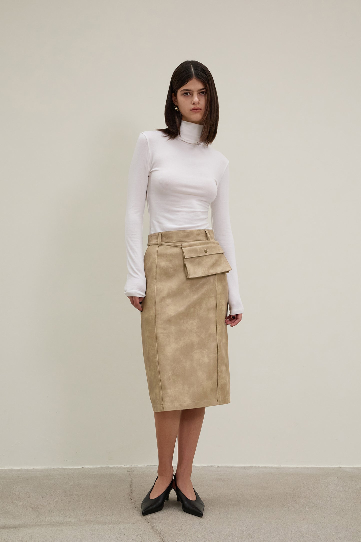【BLOSSOM H COMPANY 2025AW】BETTER LEATHER MIDI SKIRT