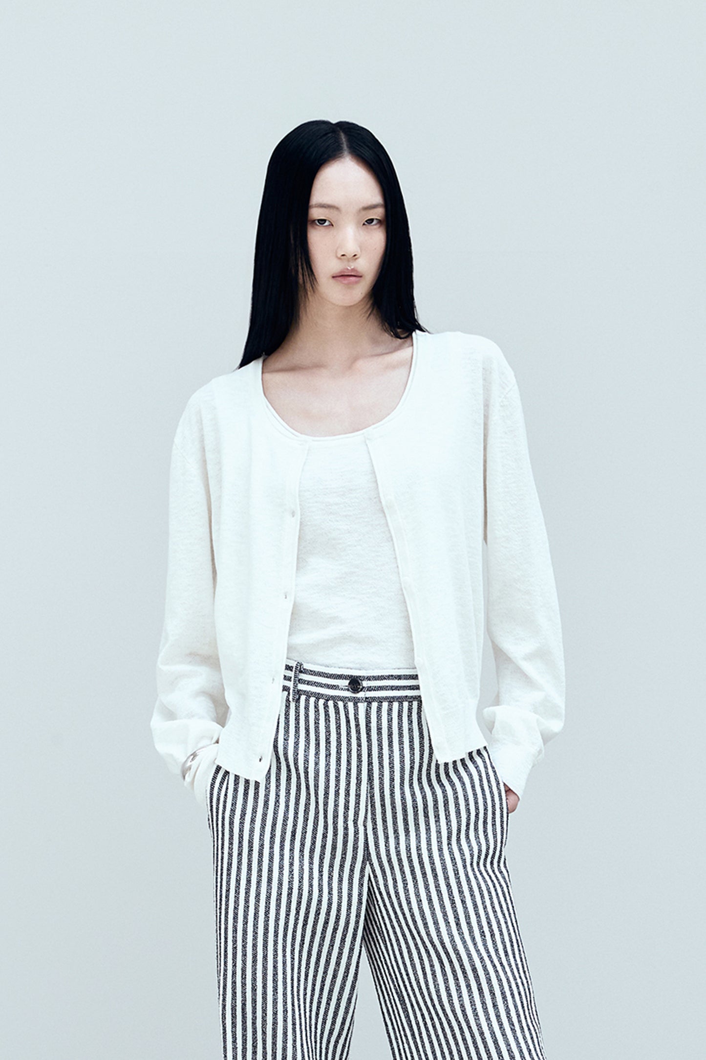 【BLOSSOM H COMPANY 2025SS】REN SCOOP NECK CARDIGAN