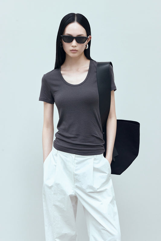 【BLOSSOM H COMPANY 2025SS】LIA U-NECK T-SHIRT