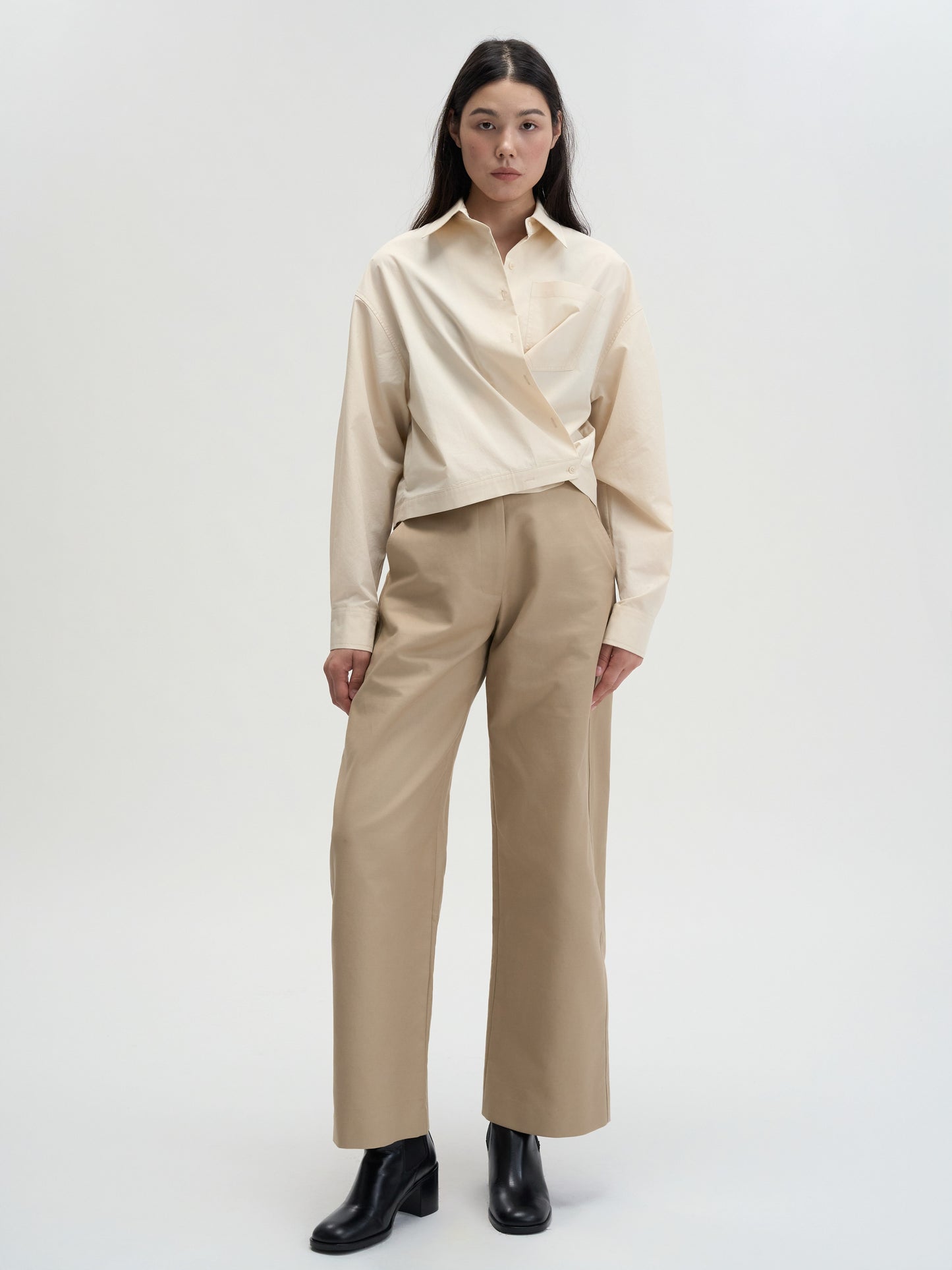 【MAGJAY 2025AW】Uno Soft Twisted Crop Shirt