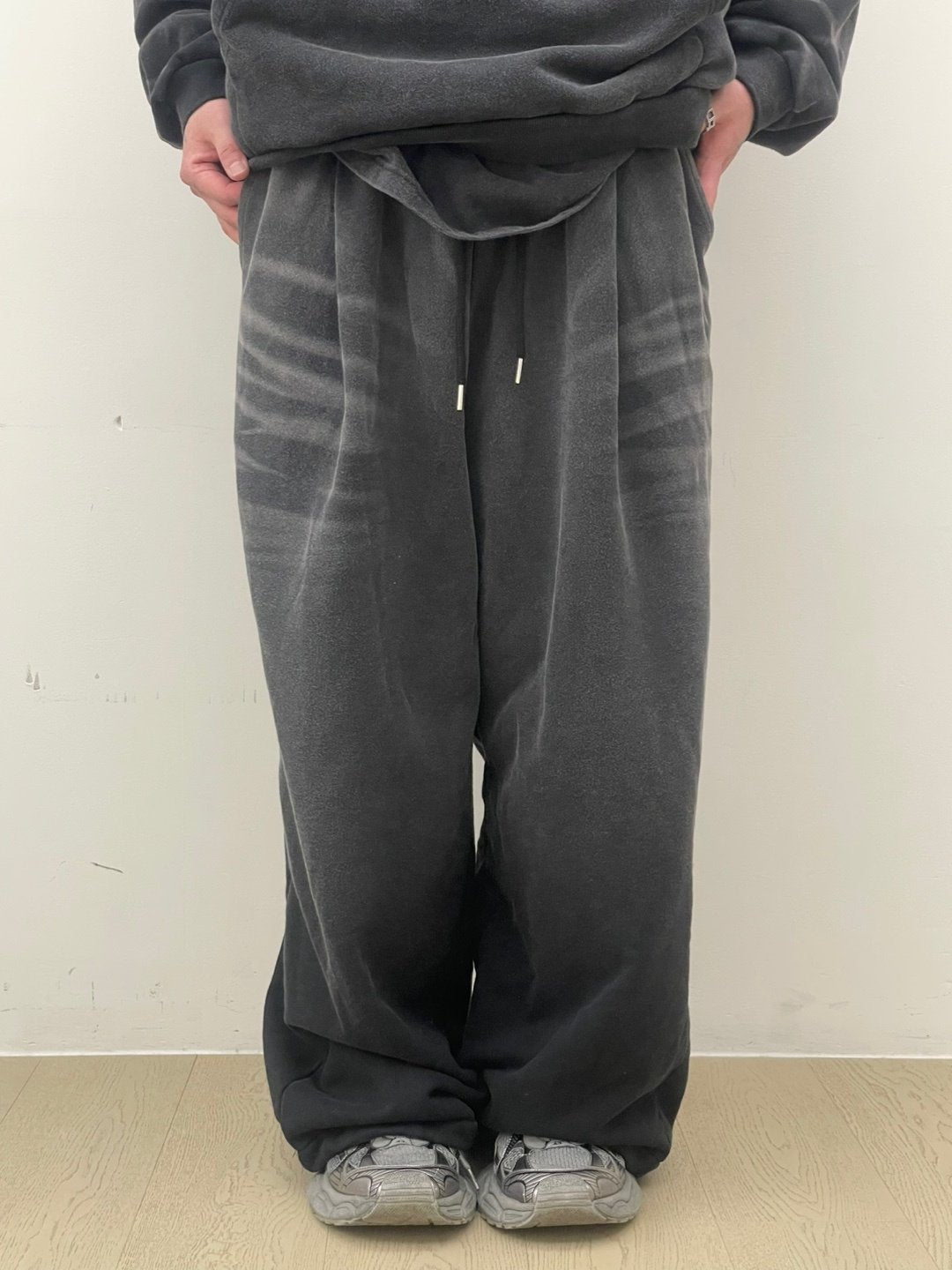 Brush-Washed Sweat Set Up – Charcoal