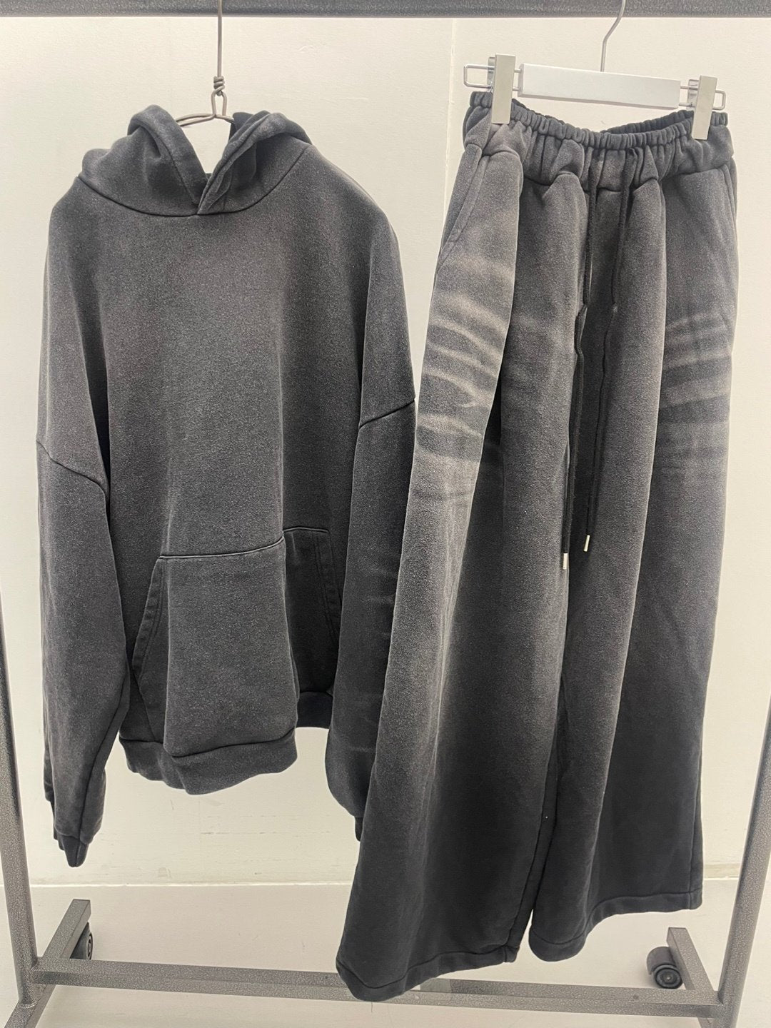 Brush-Washed Sweat Set Up – Charcoal